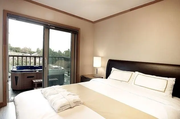 Süit, 1 Yatak Odası, Jakuzi (3rd Floor, Jacuzzi usage before 8PM)