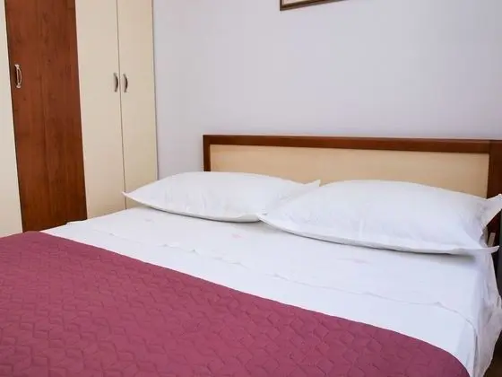 Apart Daire (Jela - 50 m from pebble beach - A2(4))