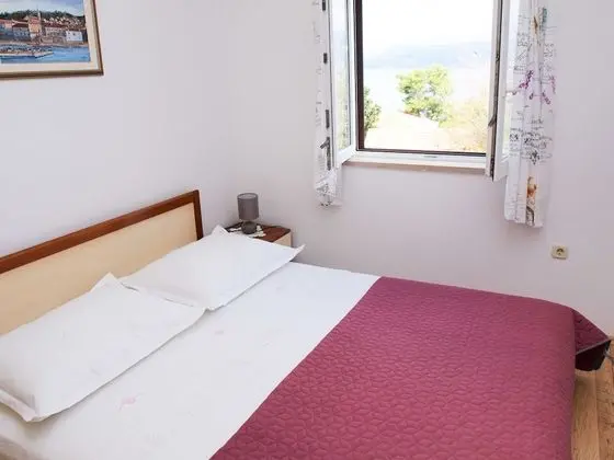Apart Daire (Jela - 50 m from pebble beach - A2(4))