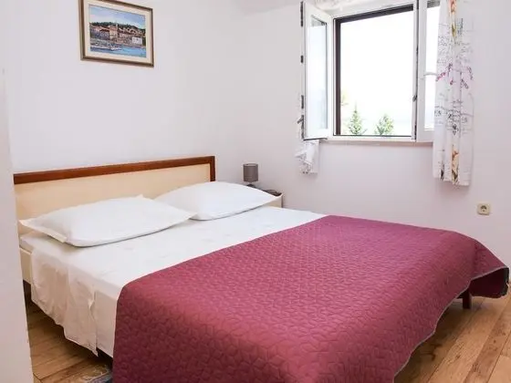Apart Daire (Jela - 50 m from pebble beach - A2(4))