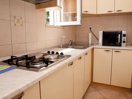 Apart Daire (Jela - 50 m from pebble beach - A2(4))