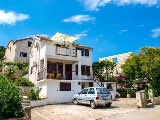 Apart Daire (Jela - 50 m from pebble beach - A2(4))