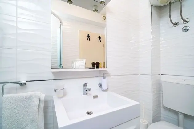 İki Ayrı Yataklı Oda (Balcony & Shared Kitchen)