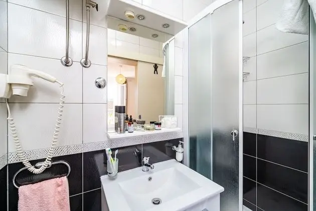 İki Ayrı Yataklı Oda (Balcony & Shared Kitchen)