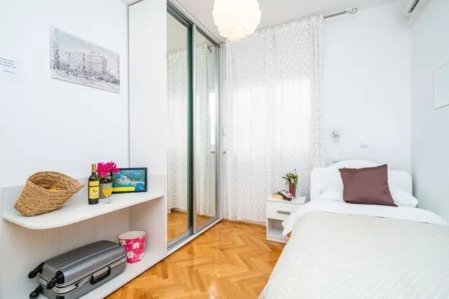Tek Kişilik Oda (with Shared Kitchen)
