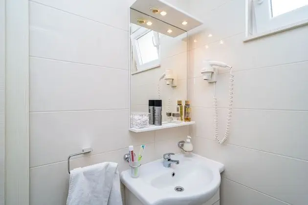 Tek Kişilik Oda (with Shared Kitchen)