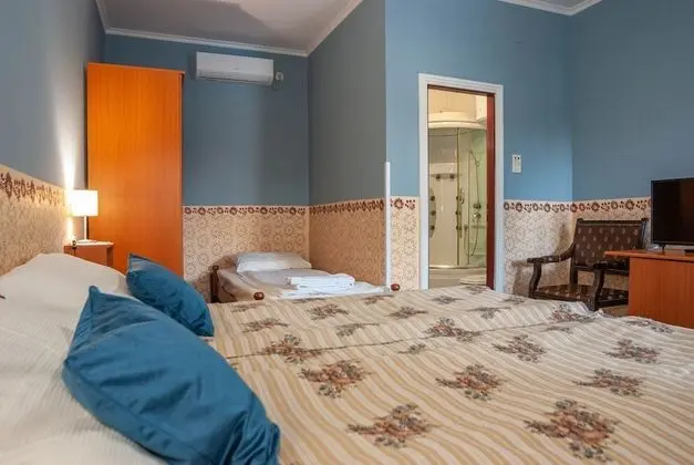 Dört Kişilik Oda