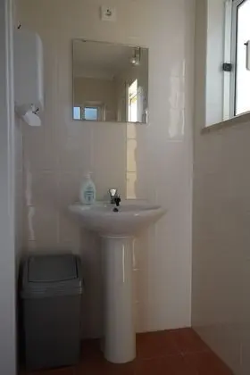 Basic Tek Büyük Yataklı Oda