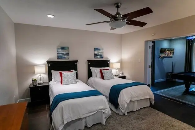 Ev (6 Bedrooms)