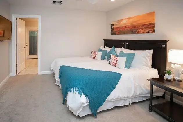 Ev (6 Bedrooms)