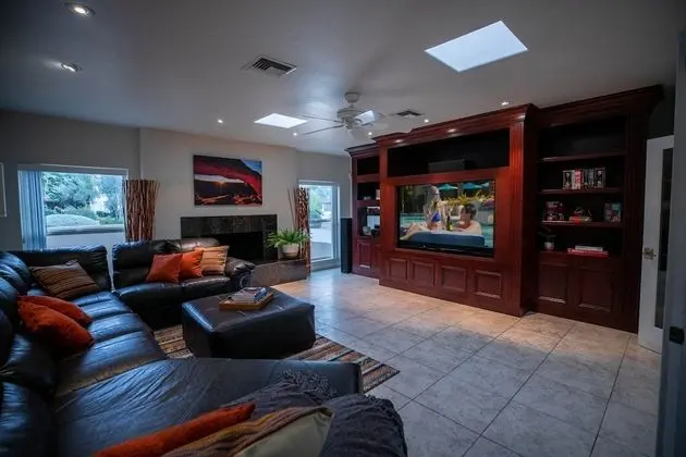 Ev (6 Bedrooms)