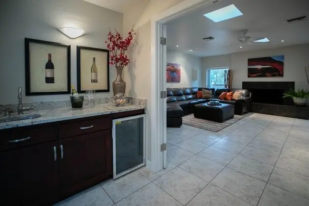 Ev (6 Bedrooms)