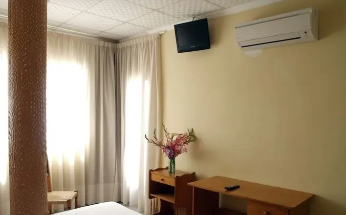 Tek Büyük Yataklı Oda