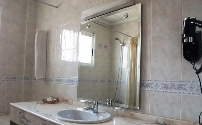 Tek Büyük Yataklı Oda