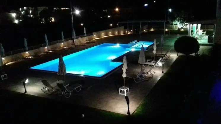 Family Apart Daire, 1 Yatak Odası, Balkon, Havuz Manzaralı