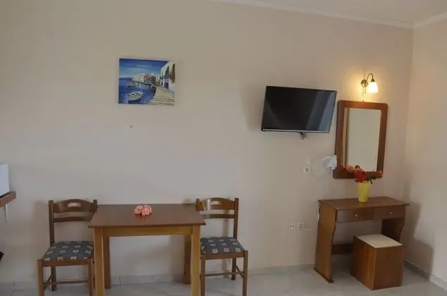 Stüdyo, Balkon, Havuz Manzaralı