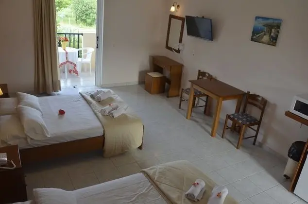 Stüdyo, Balkon, Havuz Manzaralı