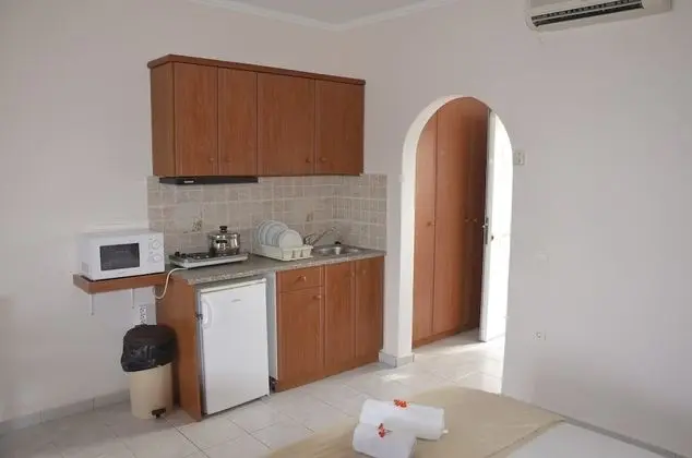 Stüdyo, Balkon, Havuz Manzaralı