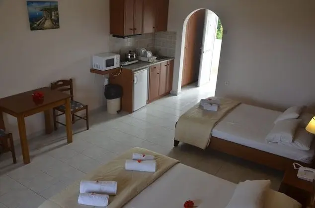 Stüdyo, Balkon, Havuz Manzaralı