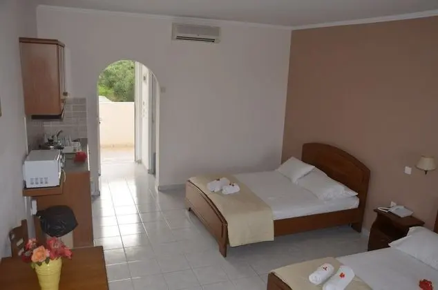Stüdyo, Balkon, Havuz Manzaralı