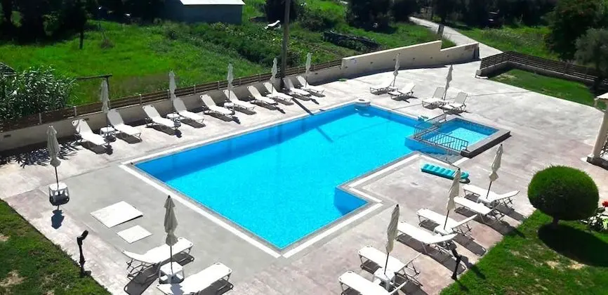 Stüdyo, Balkon, Havuz Manzaralı