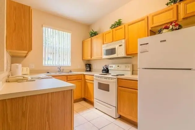 Apart Daire, Birden Çok Yatak (Jenny's Regal Palms Townhouse)