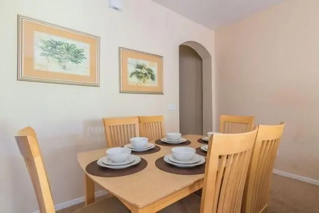 Apart Daire, Birden Çok Yatak (Jenny's Regal Palms Townhouse)