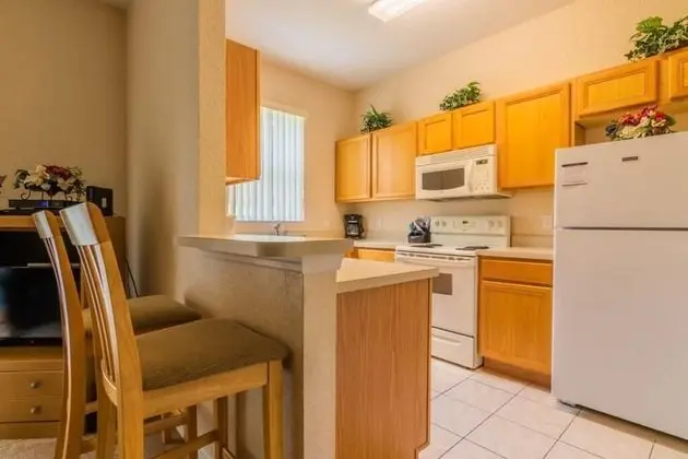 Apart Daire, Birden Çok Yatak (Jenny's Regal Palms Townhouse)