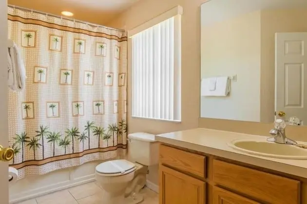 Apart Daire, Birden Çok Yatak (Jenny's Regal Palms Townhouse)