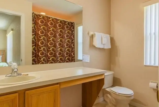 Apart Daire, Birden Çok Yatak (Jenny's Regal Palms Townhouse)