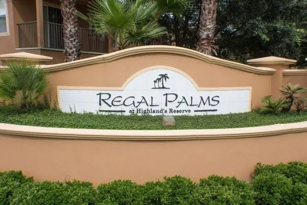 Apart Daire, Birden Çok Yatak (Jenny's Regal Palms Townhouse)