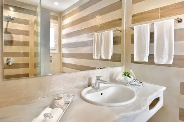 Tek Büyük veya İki Ayrı Yataklı Oda