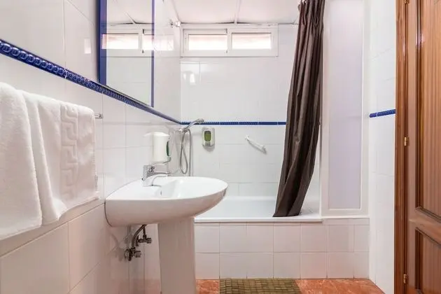 Comfort Tek Büyük Yataklı Oda (Parking)