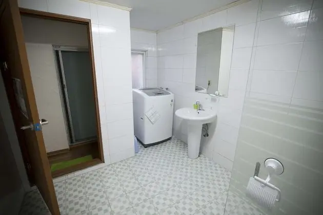 Family Dört Kişilik Oda, Ortak Banyo