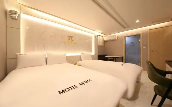 Oda (Premium (twin available for Netflix))