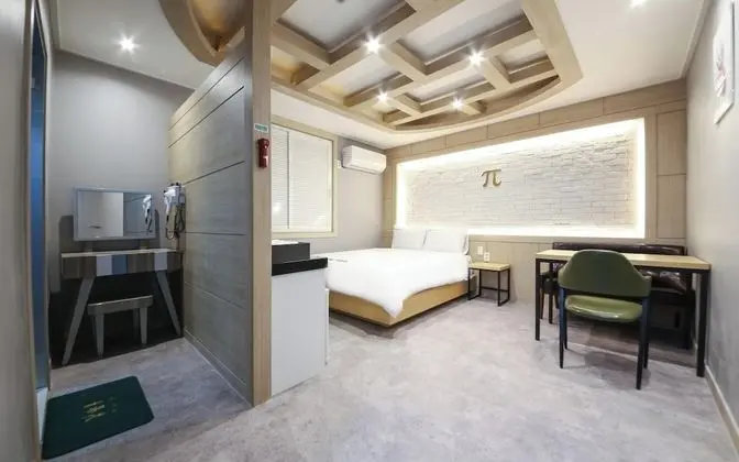 Oda (Premium (You can watch Netflix))