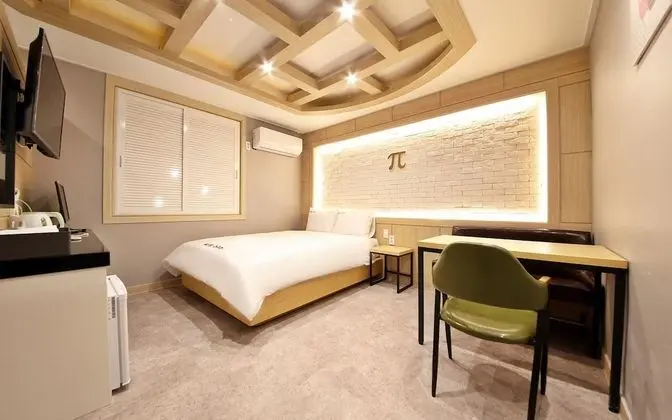 Oda (Premium (You can watch Netflix))