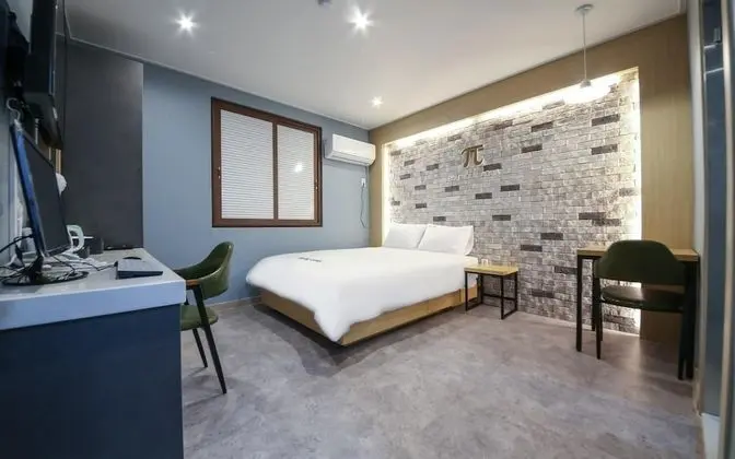 Oda (Standard A (Netflix available))