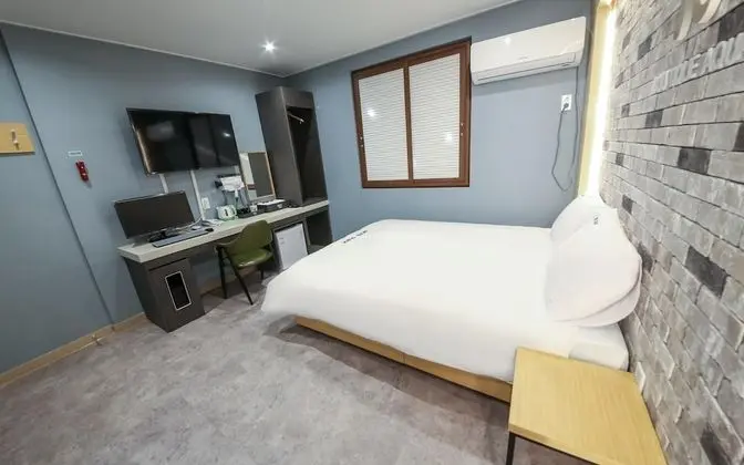 Oda (Standard A (Netflix available))