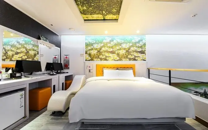 Oda (Duplex Special Room Twin (Netflix Ava)