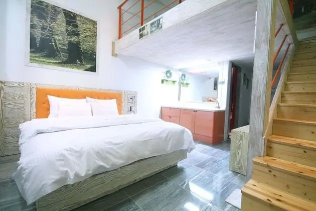 Oda (Pension Type Duplex (Netflix Availabl)