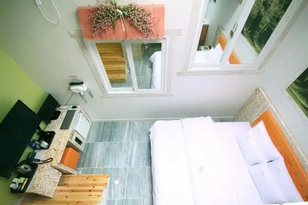 Oda (Pension Type Duplex (Netflix Availabl)