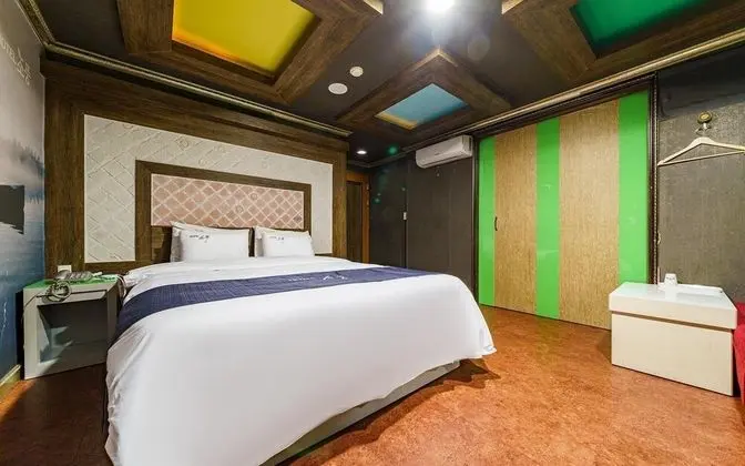 Oda (Standard Room (Netflix Available))