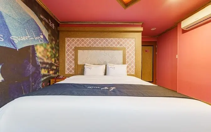 Oda (Standard Room (Netflix Available))