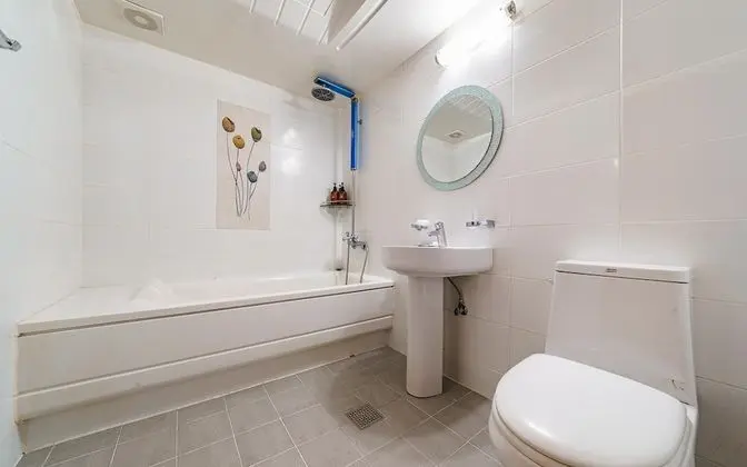 Oda (Standard Room (Netflix Available))