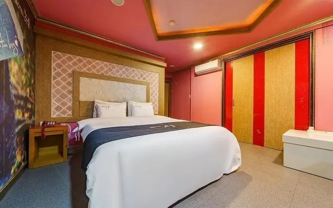 Oda (Standard Room (Netflix Available))