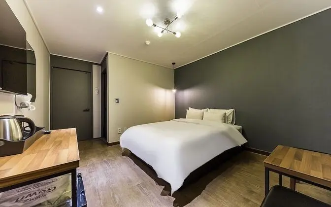 Oda (Standard (hotel bedding latex bed))