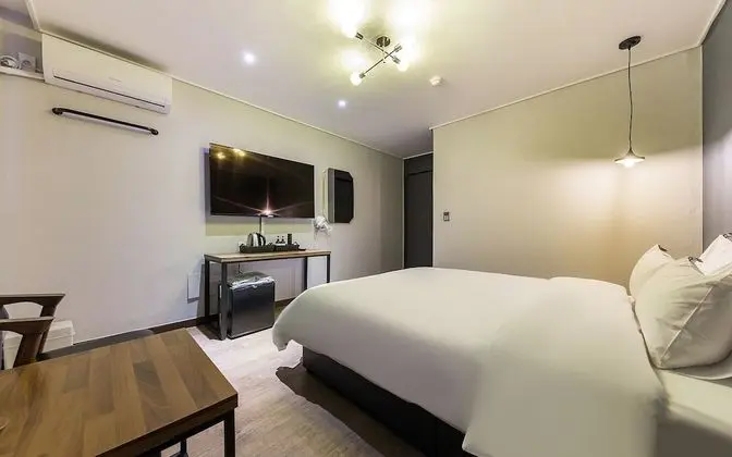 Oda (Standard (hotel bedding latex bed))