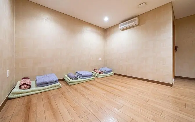 Oda (Ondol (additional fee of 20000 KRW pe)