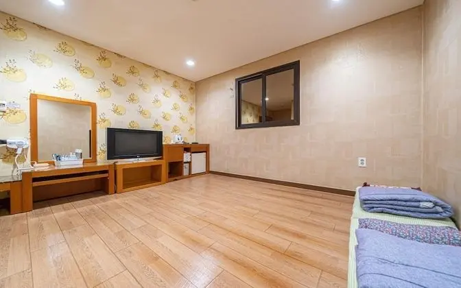 Oda (Ondol (additional fee of 20000 KRW pe)